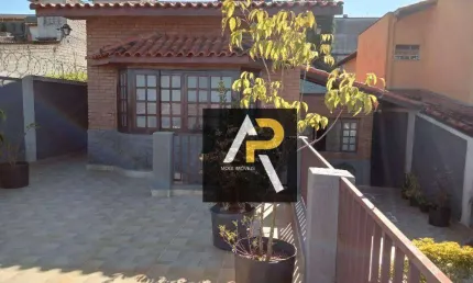 Casa a venda com 3 quartos, espaço gourmet e amplo quintal 280 m² na Vila Suissa - Mogi das Cruzes/SP