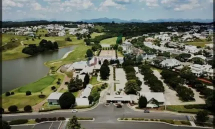 Excelente terreno de 2.078 m² em area nobre de Alphaville Empresarial Pinhais. Terreno com capacidade  de ate 8 andares, comercial/residencial .
