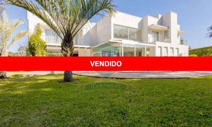 Casa altíssimo padrão à venda no Andorinhas, com 4 suítes,7 banheiros, piscina, hidro,sauna, lareira, 3 salas, garagem ampla, terreno 1.472m²