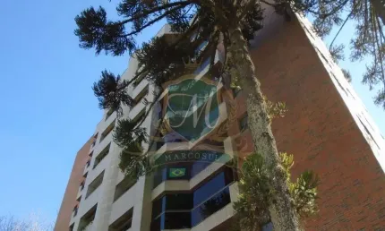 oportunidade de negocio em localização excelente, proximo ao passeio publico, apartamento com 3 suites, 5 bh, 3 salas, sacadas e 2 vagas cobertas,