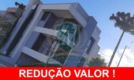 Redução de valor! Maravilhosa casa em cond. fechado à venda com 355 m² area construída. Casa em alto padrao ,frente para o bosque, veja a descrição !!
