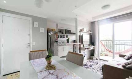 Apartamento com 2 quartos à venda na Avenida Pires do Rio, 4615, Itaquera, São Paulo