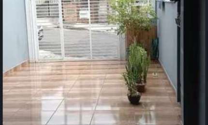Casa com 2 quartos à venda na Rua Ruben Fernandes Dias, João Costa, Joinville por R$ 400.000
