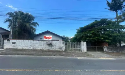 Casa à venda na Rua Salgado Filho, 05, Saguaçu, Joinville por R$ 600.000