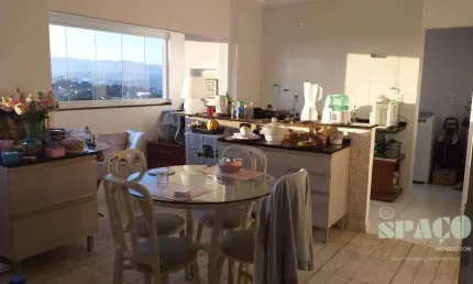 Apartamento com 2 dormitórios à venda, 79 m² por R$ 425.000,00 - Bela Vista - Pindamonhangaba/SP