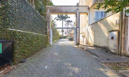 Prédio para alugar na Rua Luiz Barreto Murat, Bairro Alto, Curitiba