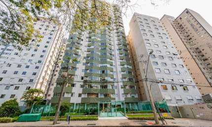 Prédio para alugar no Água Verde, Curitiba 