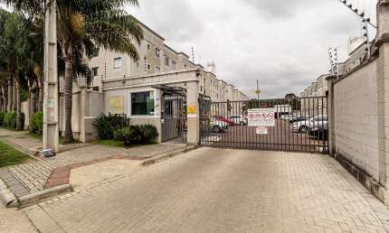 Prédio para alugar na Rua Carolina Castelli, Novo Mundo, Curitiba