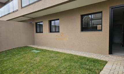 Casa em condomínio fechado com 3 quartos para alugar na Rua Wanda Wolf, Santa Felicidade, Curitiba por R$ 4.300
