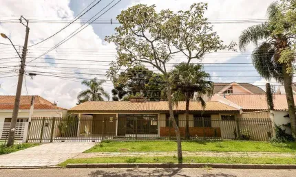 Casa com 3 quartos para alugar na rua presidente rodrigo otávio, hugo lange, curitiba por r$ 5.200