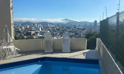 Apartamento mobiliado com piscina no bairro lidia duarte - camboriú - sc