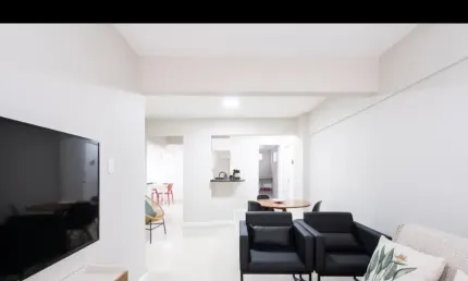 Apartamento muito próximo a praia, espaçoso e aconchegante no centro.