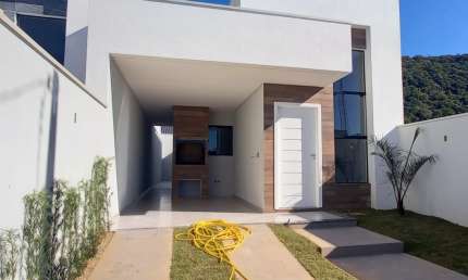 Casa com 3 quartos à venda na Rua 808 B, 139, Alto São Bento, Itapema