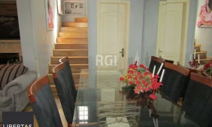Casa para Venda - 300m², 2 dormitórios, sendo 1 suites, 3 vagas - Belém Novo