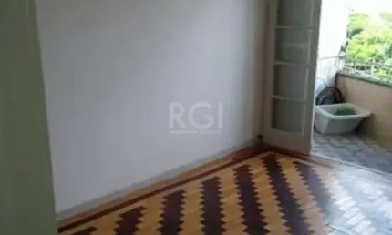 Apartamento de 2 dormitórios, petrópolis desocupado