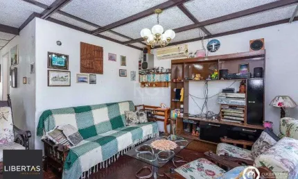 Casa para Venda - 93m², 4 dormitórios, sendo 1 suites, 4 vagas - Jardim Leopoldina