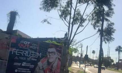 Terreno à venda na Avenida Assis Brasil, 8132, Sarandi, Porto Alegre