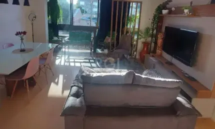 Apartamento 02 dormitórios, com vaga, no bairro Jardim Itu Sabará, em Porto Alegre.