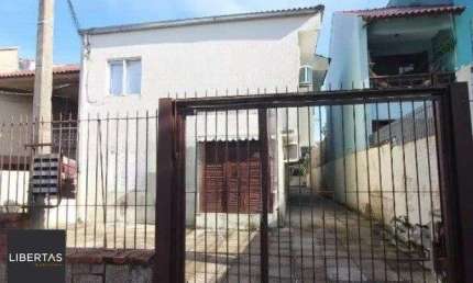 Casa em condomínio de 3 dormitórios e vaga no Partenon