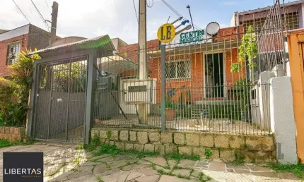 Casa com 3 quartos à venda na Avenida José Gertum, 490, Chácara das Pedras, Porto Alegre