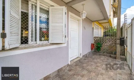 Casa com 3 quartos à venda na Rua Doutor João César Krieger, 106, Sarandi, Porto Alegre