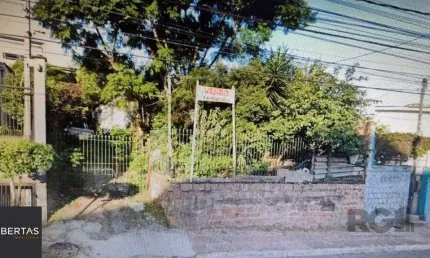 Casa à venda na Avenida Eduardo Prado, 540, Cavalhada, Porto Alegre