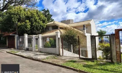 Casa sobrado com 300m² na vila nova de 3 dormitórios e 4 vagas