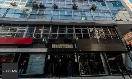 Libertas Imobiliária vende loja comercial terrea com 252 m² privativos no Centro
