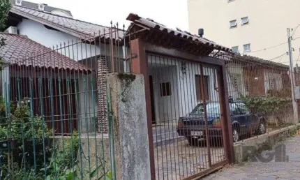 Casa com 3 quartos à venda na Rua Veríssimo Rosa, 776, Jardim Botânico, Porto Alegre