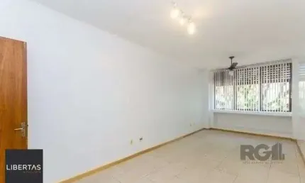 Sala comercial para alugar na Avenida Taquara, 383, Petrópolis, Porto Alegre