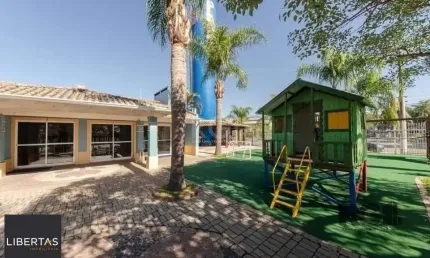 Casa em condomínio no Humaitá de 3 dormitórios vaga e infra