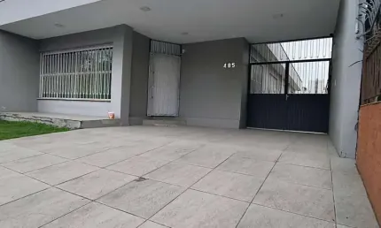 Vendo casa no bairro cristo redentor em porto alegre.