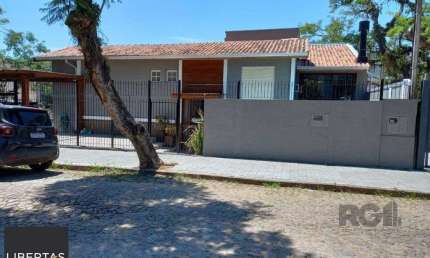 Casa com 3 quartos à venda na Rua Gabriel Mascarello, 50, Teresópolis, Porto Alegre