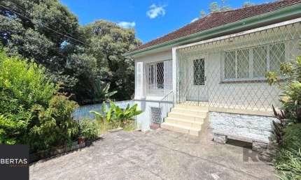 Casa à venda na Rua Marechal Mesquita, no bairro Teresópolis.