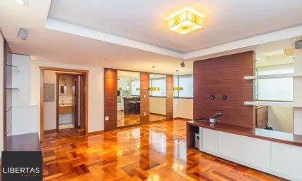 Apartamento semi mobiliado, impecável, com 126m² privativo.