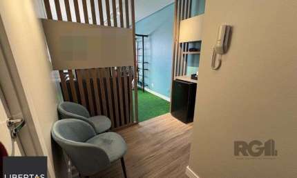 Sala comercial à venda na Avenida Luiz Manoel Gonzaga, 351, Três Figueiras, Porto Alegre