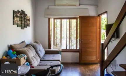 Casa com 3 quartos à venda na Avenida Nossa Senhora de Guadalupe, 121, Hípica, Porto Alegre