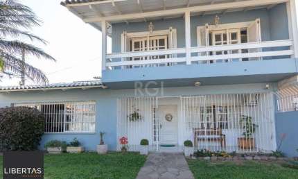 Casa para Venda - 256.5m², 3 dormitórios, sendo 1 suites, 2 vagas - Espirito Santo