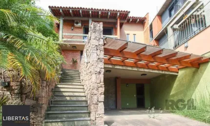 Casa de 3 dormitórios no jardim isabel com vista para o guaíba.
