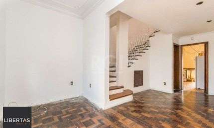 Casa para Venda - 240m², 3 dormitórios, sendo 1 suites, 3 vagas - Santana