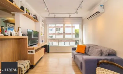 Vende-se belo apartamento a 2 quadras do Parcão, 3 quartos com suíte e vaga coberta - 110m² - Auxiliadora