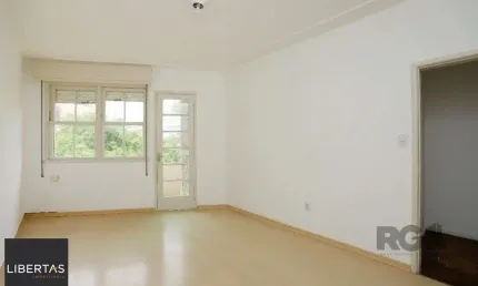 Apartamento 03 dormitórios no Bairro Santana em Porto Alegre.