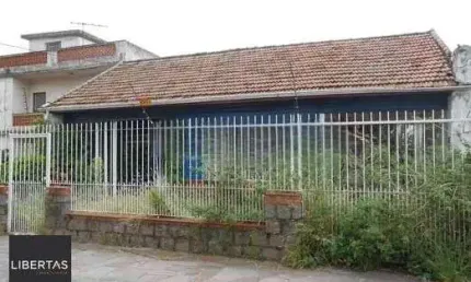 Casa com 3 quartos à venda na Travessa Padre Henrique Koehler, 110, Anchieta, Porto Alegre