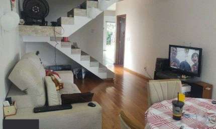 Excelente casa, 2 quartos,  ampla com 120m² de área privativa e 296,30m² de área total no Passo das Pedras