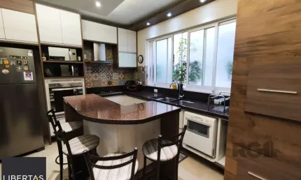 Apartamento 3 dormitórios com churrasqueira no Bom Fim