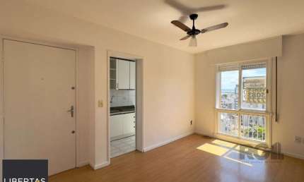 APARTAMENTO 1 DORMITÓRIO EM ANDAR ALTO COM VISTA PARA GUAÍBA NO CENTRO HISTÓRICO