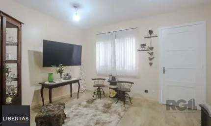Casa em condomínio, 77m², 2 dormitórios e 2 vagas no bairro Humaitá