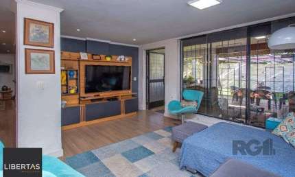 Casa em condomínio de 177m², 3 dormitórios, 1 vaga no bairro Ipanema