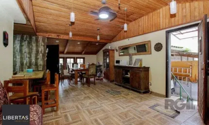 Casa com 5 quartos à venda na Rua Erechim, 1147, Nonoai, Porto Alegre