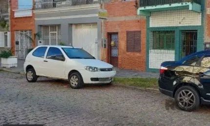 Casa com 2 quartos à venda na Rua Dezessete de Junho, 666, Menino Deus, Porto Alegre